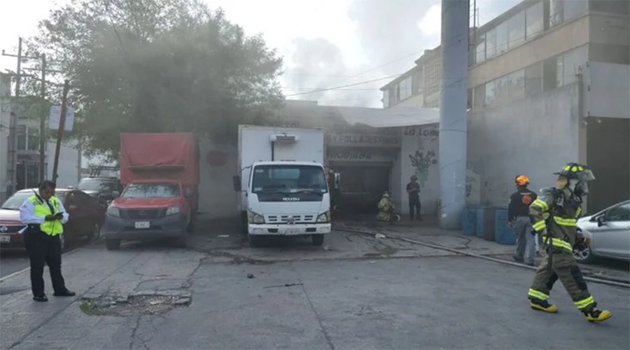 Incendio consume florería del centro de Monterrey 1 INCENDIO FLORES 2bbb