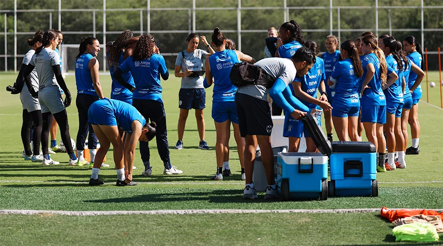 Diana Evangelista, de jugadora a auxiliar 1 RAYADAS 89sa