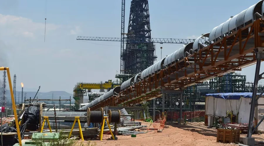 Tras accidente en marzo, refinería Dos Bocas opera en su totalidad