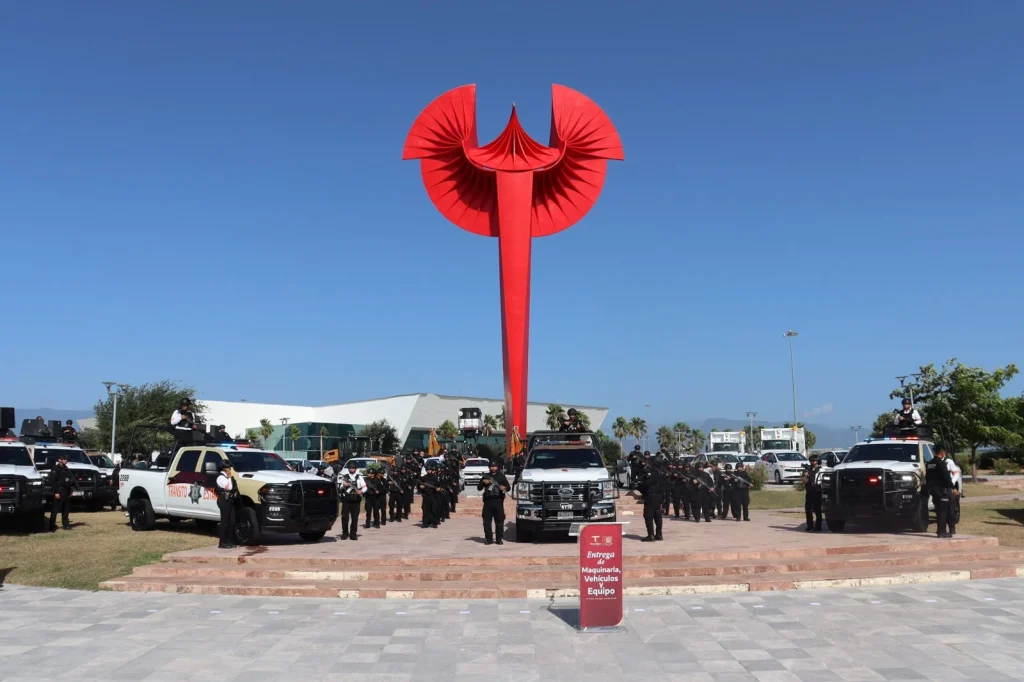 Fortalece Américo Villarreal a la Guardia Estatal con 17 patrullas y dos torres móviles de videovigilancia 1 WhatsApp Image 2026 07 14 at 6.52.09 PM 1