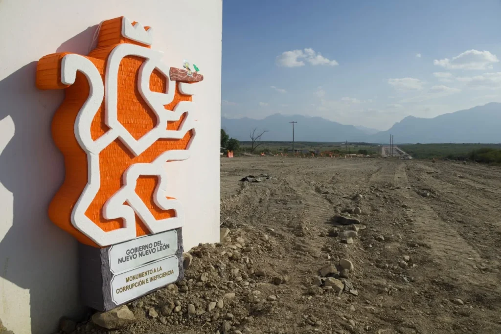 Exhibe Mijes fracaso de "Samuelandia"; lleva nuevo monumento a la Interserrana 1 WhatsApp Image 2026 07 26 at 7.45.01 PM 1