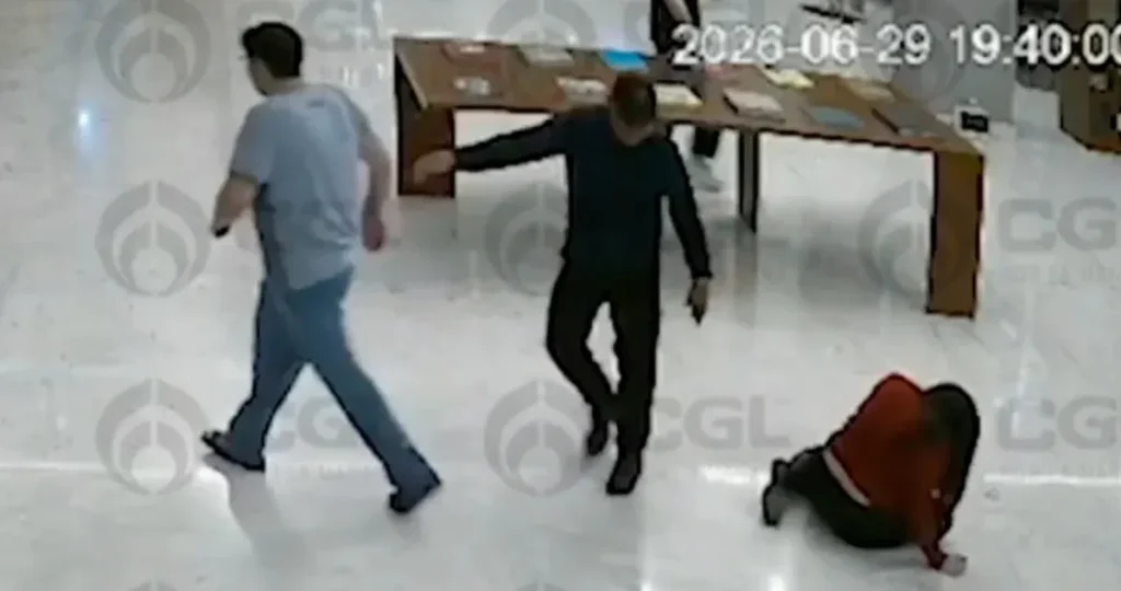 Testimonio revela impactante relato de recepcionista agredida en Santa Fe 1 agresion a recepcionista de hotel park life paradox.jpg