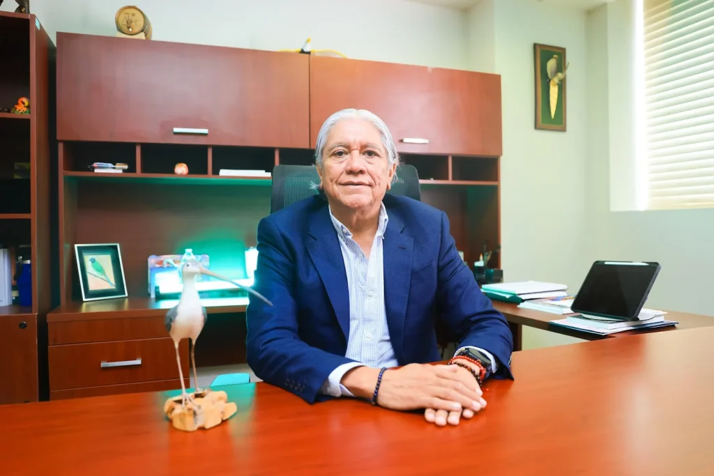 Adentra UANL a estudiantes en la ciencia durante el Verano de Investigación 1 entrevista con el dr jose ignacio uanl