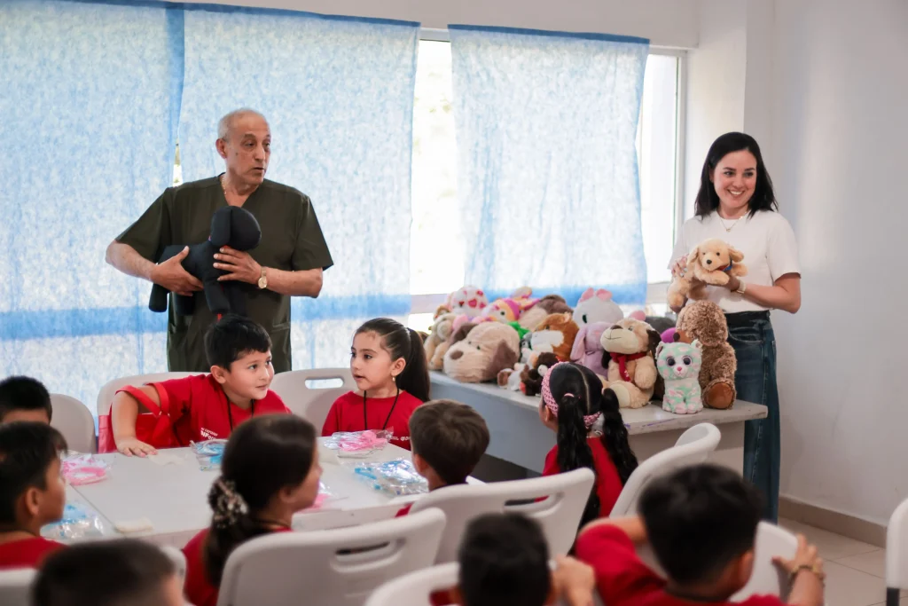 Campamentos en Santiago: Inician las actividades de verano para 700 niños 1 inauguracion de campamentos en santiago 2
