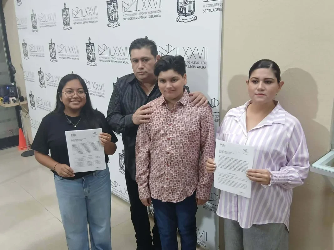 iniciativa-de-la-ley-pompo-en-nuevo-leon Diputadas de Movimiento Ciudadano presentan la iniciativa Ley Pompo en el Congreso de Nuevo León.