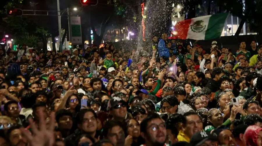 mueren-dos-personas-aplastadas-festejos-paseo-de-la-reforma-cdmx-1200x675