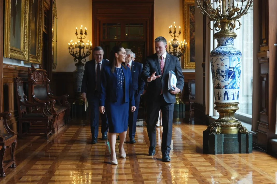reunion-sobre-tema-comercial Encuentro en Palacio Nacional sobre el tema comercial entre Claudia Sheinbaum y la delegación de Estados Unidos.