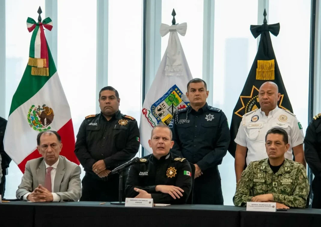 seguridad-en-nl-operativo-fuerza-civil lementos de la corporación estatal patrullan las calles para garantizar la seguridad en NL durante eventos de gran afluencia.