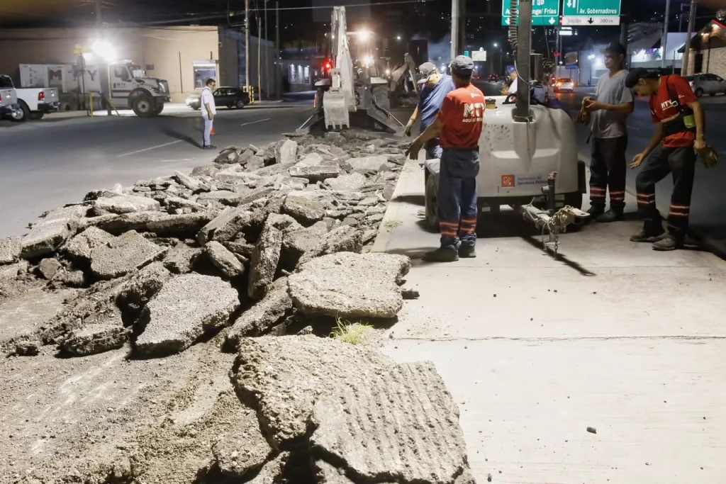 Recibe avenida Rangel Frías mantenimiento de carpeta asfáltica 1 3819fadc 4955 48f5 9f48 000947134924