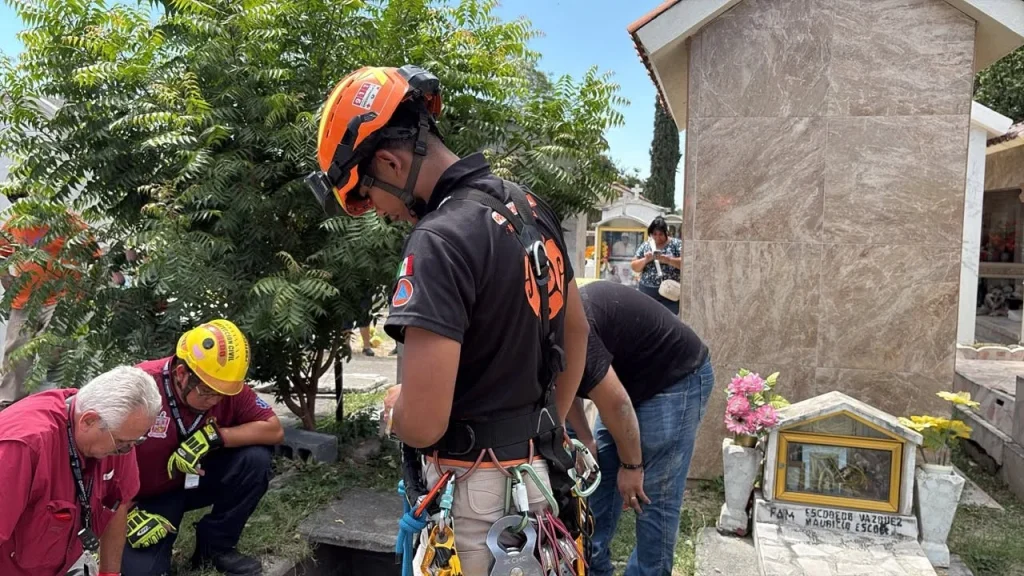 Lesionada por caída en panteón de Escobedo 3 597819670 1491172476364401 1736191798383661481 n