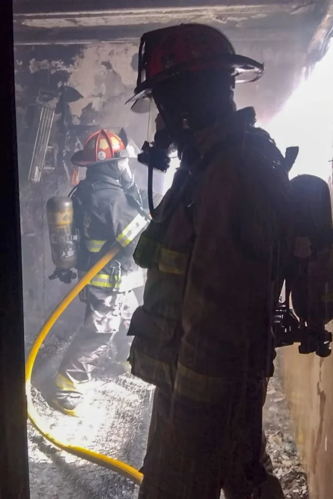 Incendio consume una habitación en Reynosa 3 759009649 2895184457521677 4962182763870224668 n
