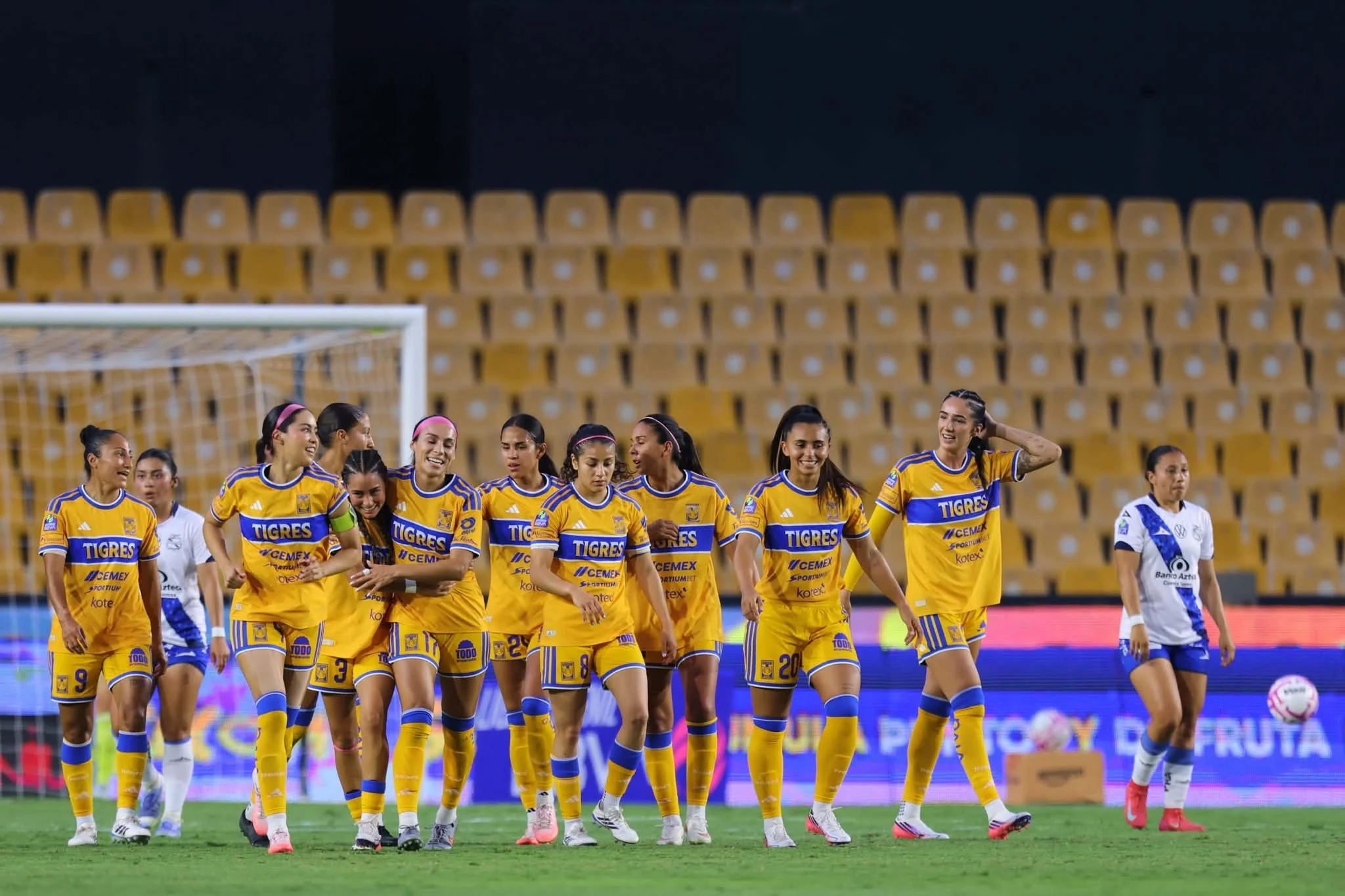 Tigres Femenil aplasta 8-0 al Puebla en el Universitario 4 759399414 1060712390137834 6418792899557601280 n