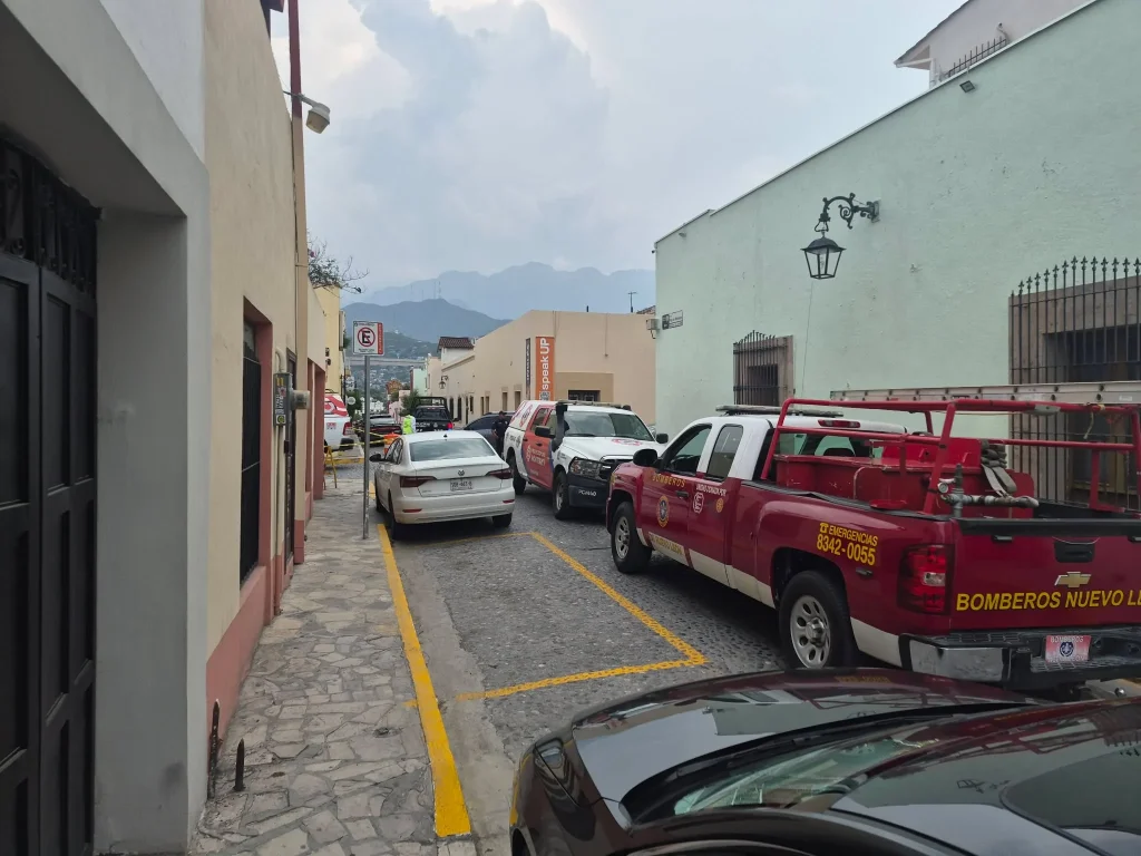 Explota transformador en el Barrio Antiguo de Monterrey 2 764937663 2939378163071407 4232927434658031364 n