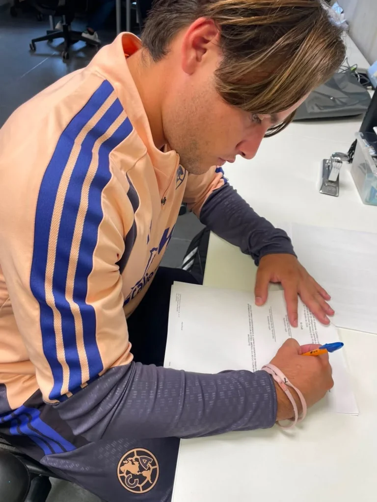 Nieto de Osvaldo Batocletti firma con América 1 765460069 1749265639747054 403678672062528764 n