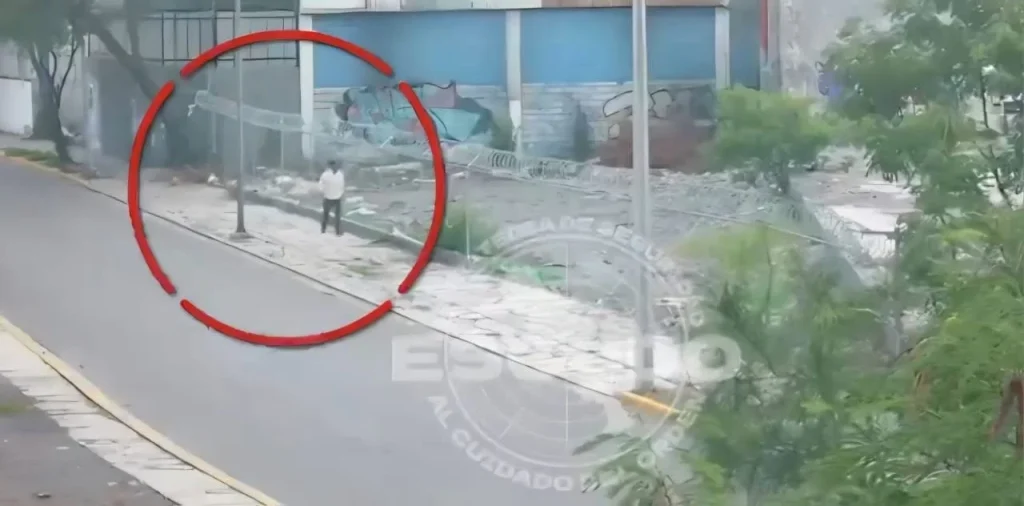 Detienen a conductor que dejó vehículo con personas “encajueladas” en Monterrey 2 771572526 1344070911144202 8073541677208290007 n