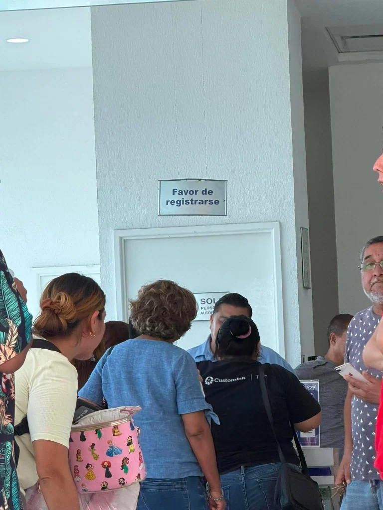 Continúan filas para el registro de líneas telefónicas en Reynosa 2 778155706 2299380494145427 8830854320647339863 n
