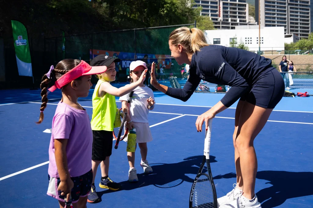 Niños conviven con tenistas profesionales del Abierto GNP Seguros 2026 1 778659785 2829847807389573 5918020370381644257 n