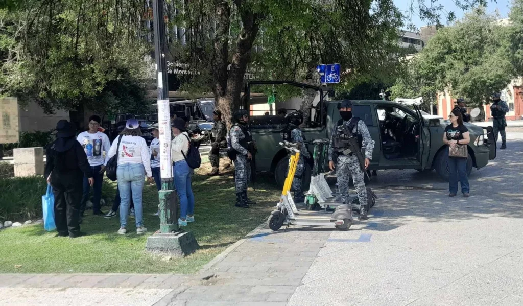 Escoltan a buscadoras de Veracruz GN y Sedena 1 782092871 1832609564776532 8703053488722034821 n