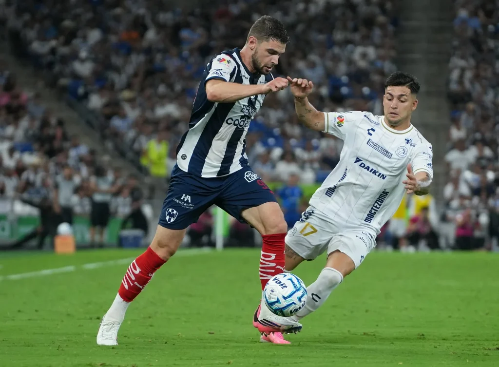 Vuelve a tropezar Rayados; cae frente a San Luis 3-1 1 787357266 1579287320341163 8866286234111042509 n
