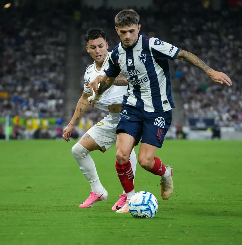 Vuelve a tropezar Rayados; cae frente a San Luis 3-1 13 787357266 1769126654119916 3697465575081211874 n