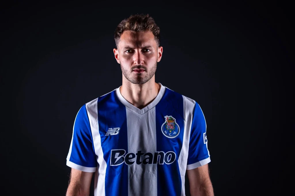 Santiago Giménez jugará en el Porto 2 787540786 1610943190659908 2827767654830472101 n