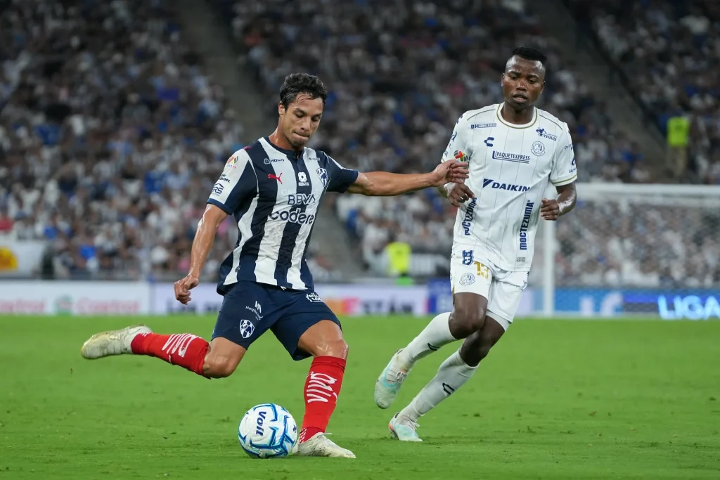 Vuelve a tropezar Rayados; cae frente a San Luis 3-1 6 788383420 1285677190226036 8241560949598931690 n