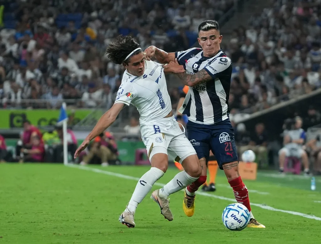 Vuelve a tropezar Rayados; cae frente a San Luis 3-1 16 790385009 1406476411578653 1453509526376922591 n