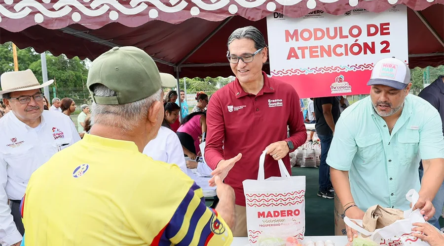 Erasmo atiende directamente a familias de programa "Gobierno en tu Colonia" 1 ERASMO 2bbbb22