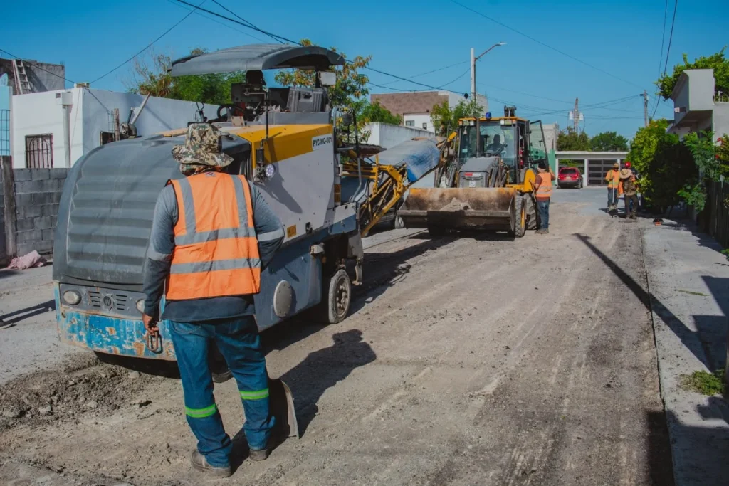 Supervisa Eduardo López Arias trabajos de bacheo en Villa Diamante y Ventura 1 Supervisa Eduardo López Arias trabajos de bacheo en Villa Diamante y Ventura