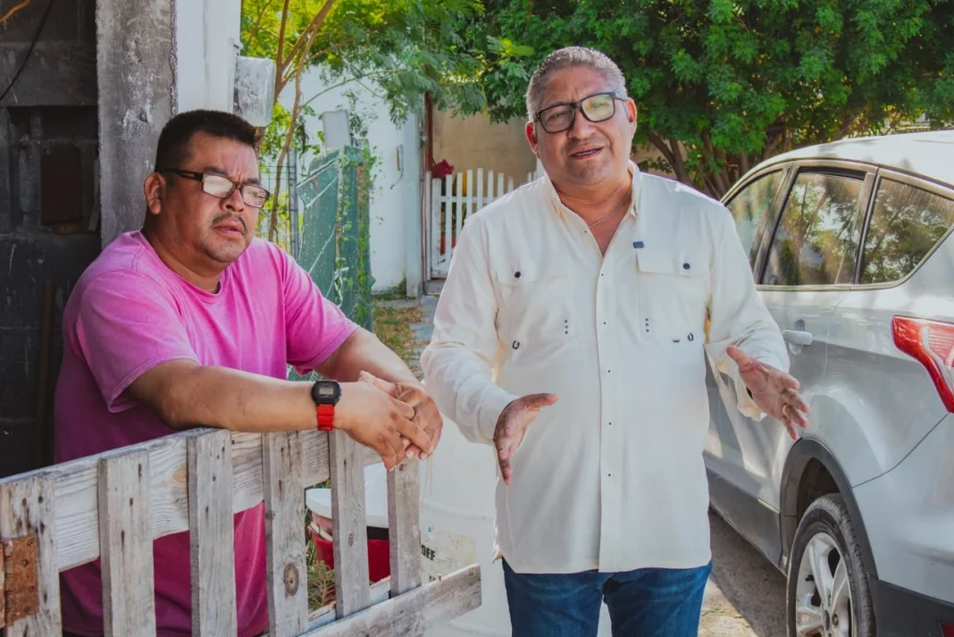 Eduardo Lopez Arias_2 Supervisa Eduardo López Arias trabajos de bacheo en Villa Diamante y Ventura