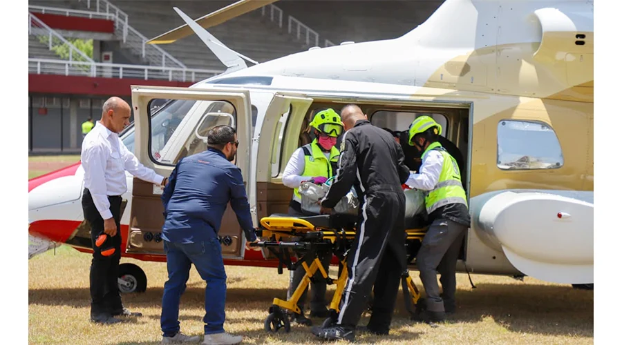 Trasladan en Victoria a niño lesionado en ambulancia aérea 1 HELICOPTERO 22bb