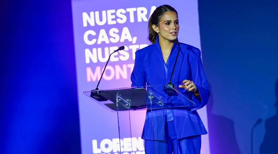 Lorena de la Garza se declara lista para ir por la alcaldía de Monterrey 4 En el marco de la presentación de su Segundo Informe de Actividades Legislativas, la diputada local, Lorena de la Garza, se manifestó lista para buscar la alcaldía de Monterrey junto a un proyecto encabezado por Adrián de la Garza por Nuevo León.