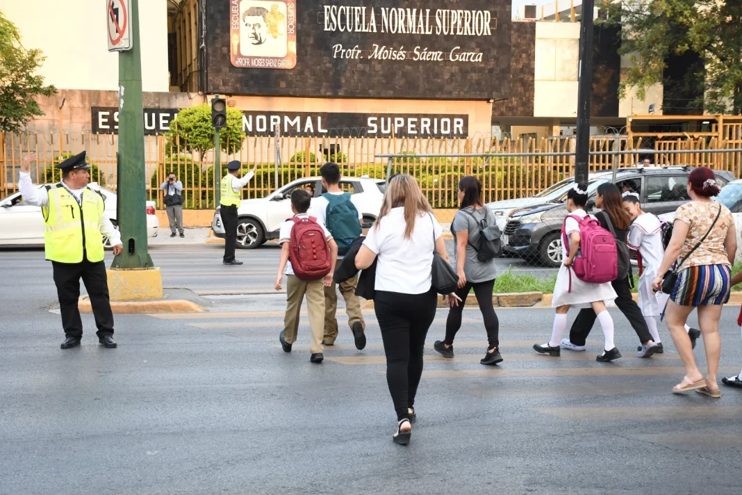 Monterrey-regreso-clases Listo el operativo de regreso a clases en Monterrey