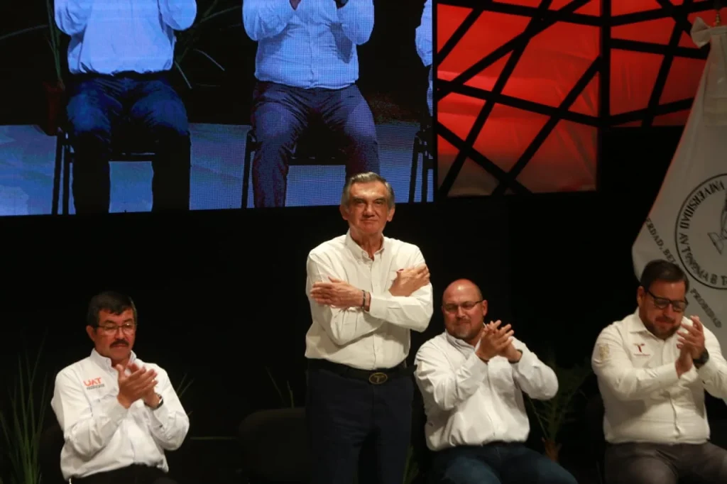 Inaugura Américo Preparatoria Tampico de la UAT 1 Preparatoria Tampico 2