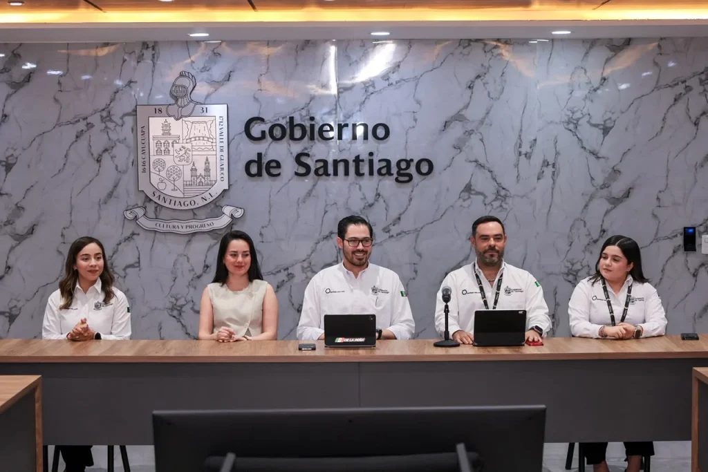 David de la Peña reconoce a 9 jóvenes en la quinta edición de los Premios Juventudes Santiago 2 WhatsApp Image 2026 08 12 at 11.54.19 AM