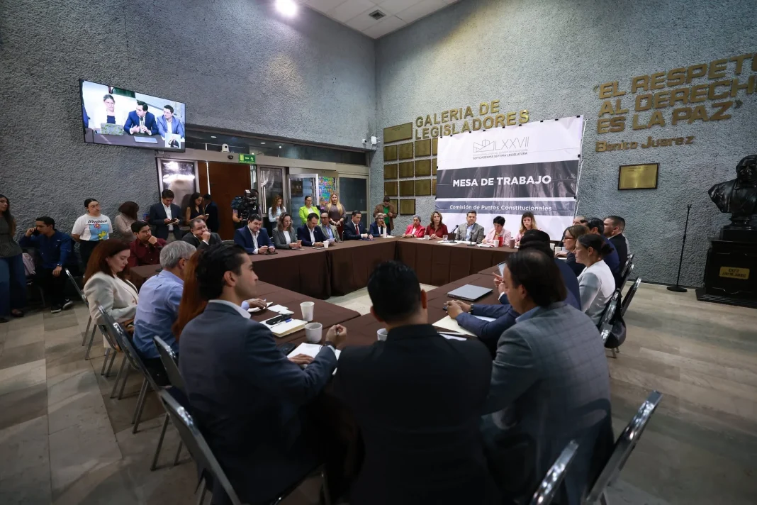 agilizar-reforma-judicial-nuevo-leon Integrantes de cámaras y organizaciones en mesa de trabajo sobre la reforma judicial en Nuevo León.