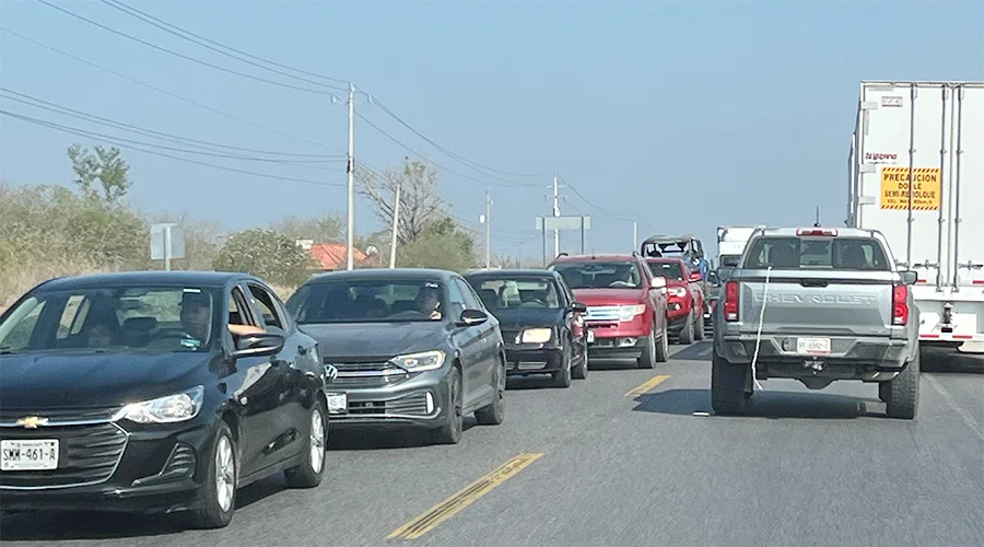 ampliacion-carretera-victoria-monterrey Obras de infraestructura en la carretera Victoria-Monterrey para mejorar la movilidad.