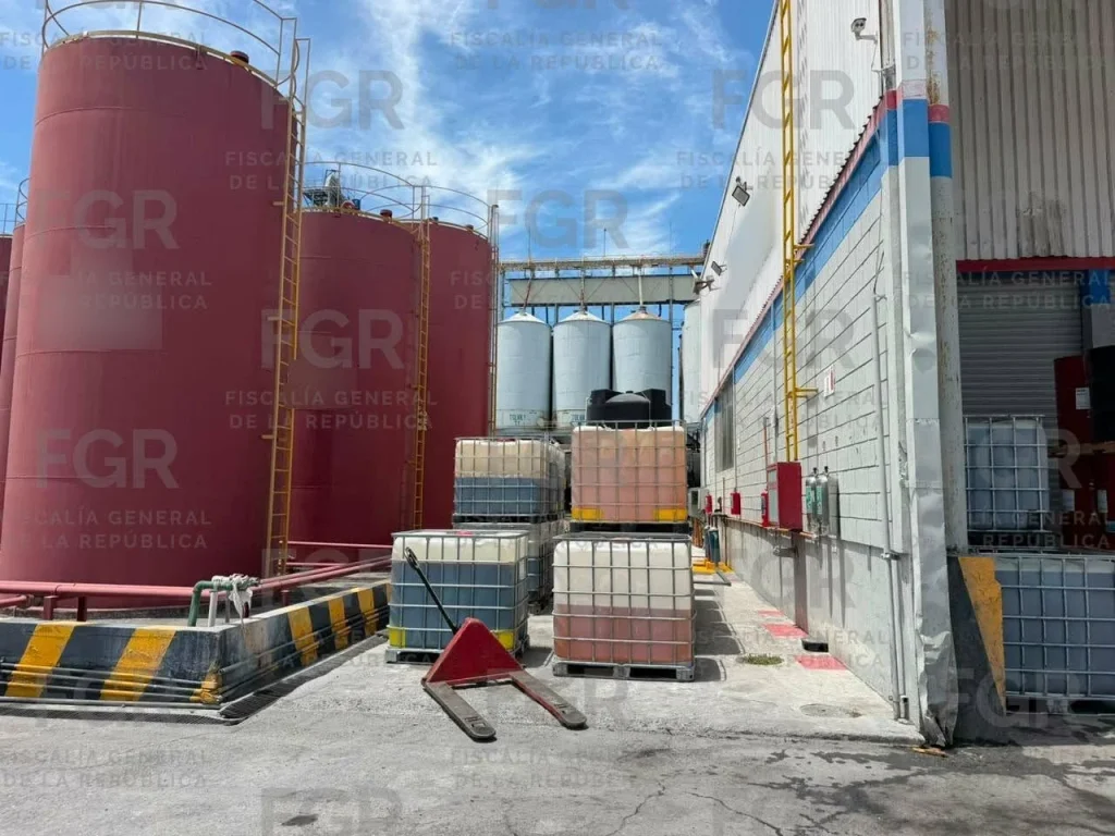 Asegura FGR dos millones 232 mil litros de una sustancia sin determinar en Guadalupe 3 Operativo donde asegura FGR millones de litros de sustancia sin determinar en Guadalupe NL