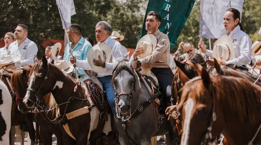 Beto Granados acompaña al gobernador en la Cabalgata de la Unidad 3 Beto Granados acompaña al gobernador durante la Cabalgata de la Unidad en Ciudad Victoria