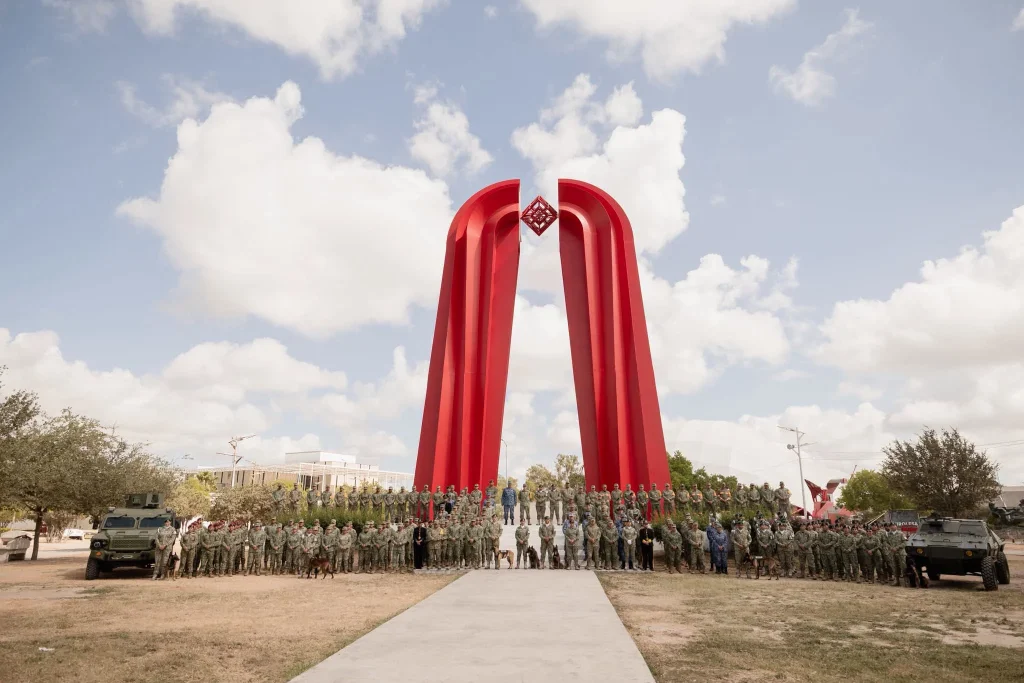 Beto Granados participa en la ceremonia de clausura de la exposición “La Gran Fuerza de México” 1 Beto Granados participa en la ceremonia de clausura de la exposición “La Gran Fuerza de México”