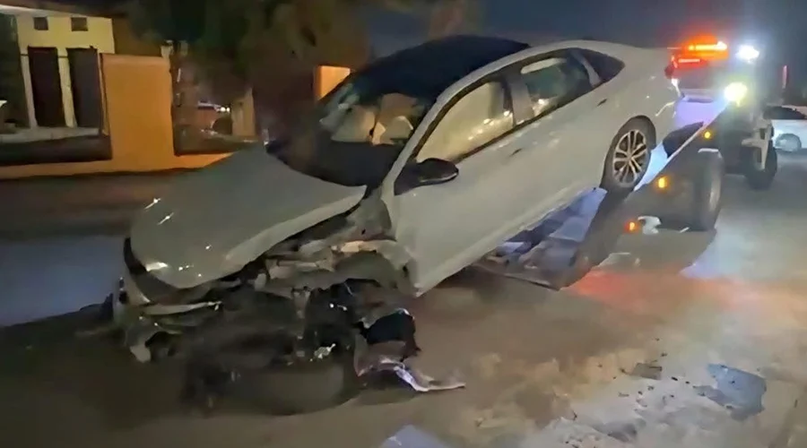 choque-en-reynosa-auto-0 Peritos de tránsito investigan el choque en reynosa de un automóvil recién adquirido.