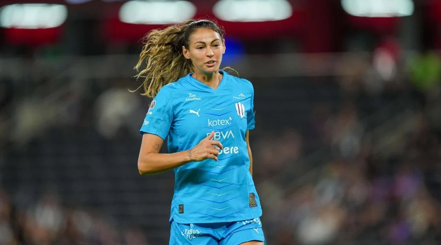 christina-burkenroad-retiro-futbol Christina Burkenroad anuncia su retiro como jugadora profesional de Rayadas.