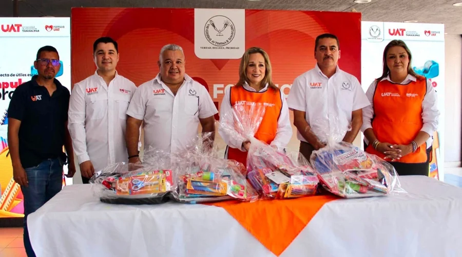 colecta-de-utiles-uat-2026 Integrantes de Familia UAT durante la colecta de útiles escolares Impulsando Corazones