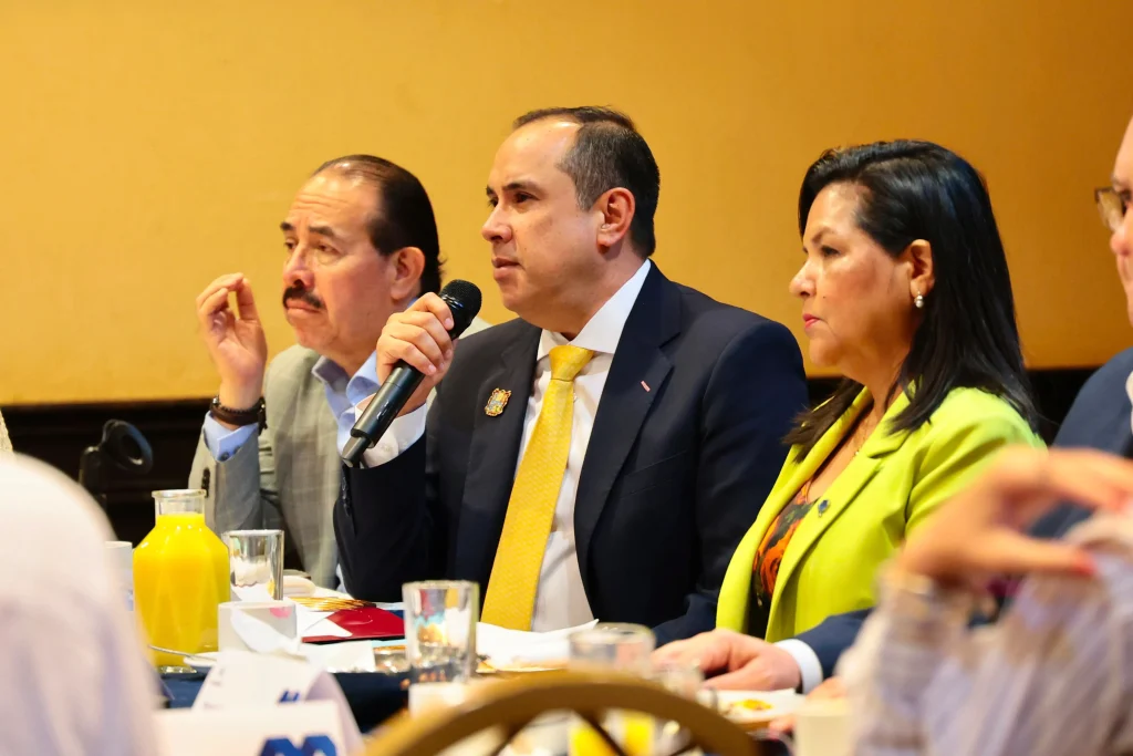 Acerca Secretaría de Finanzas servicios y beneficios a empresarios matamorenses 1 coparmex2