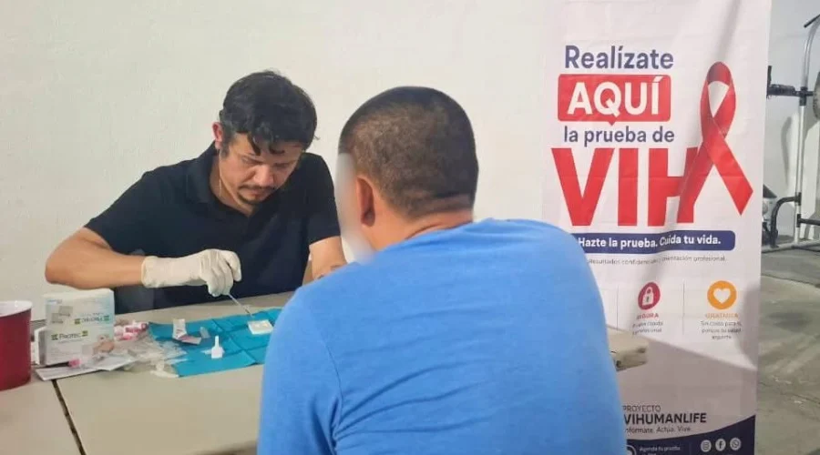 creo-reynosa-imparte-platica-vih