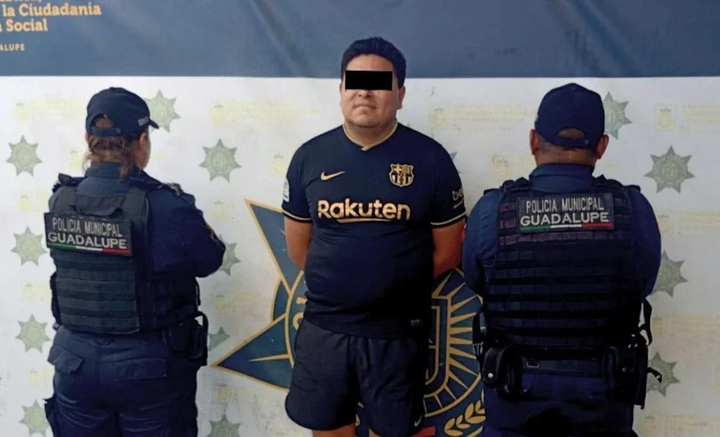 Detienen a dos hombres por usar licencias falsas en Guadalupe 1 detencion 2