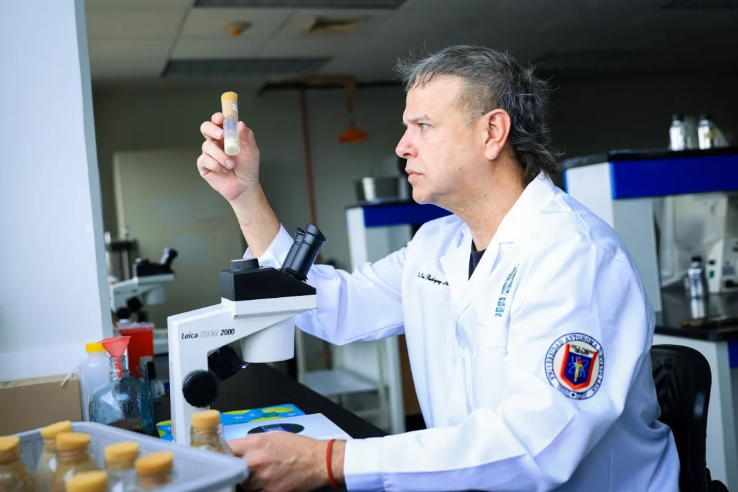 entrevista-con-el-dr-iram-pablo-rodriguez-uanl-8