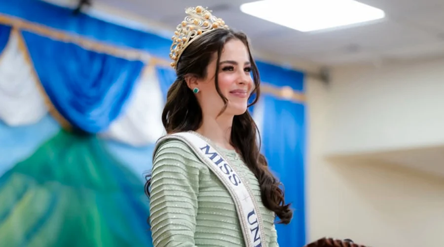 fatima-bosch-corona-miss-universo Fátima Bosch se despide de la corona de Miss Universo México