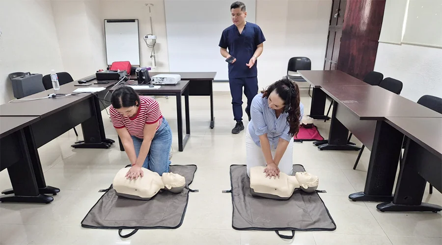 imss-tamaulipas-capacitacion-rcp Personal del IMSS Tamaulipas recibe capacitación en RCP básico.