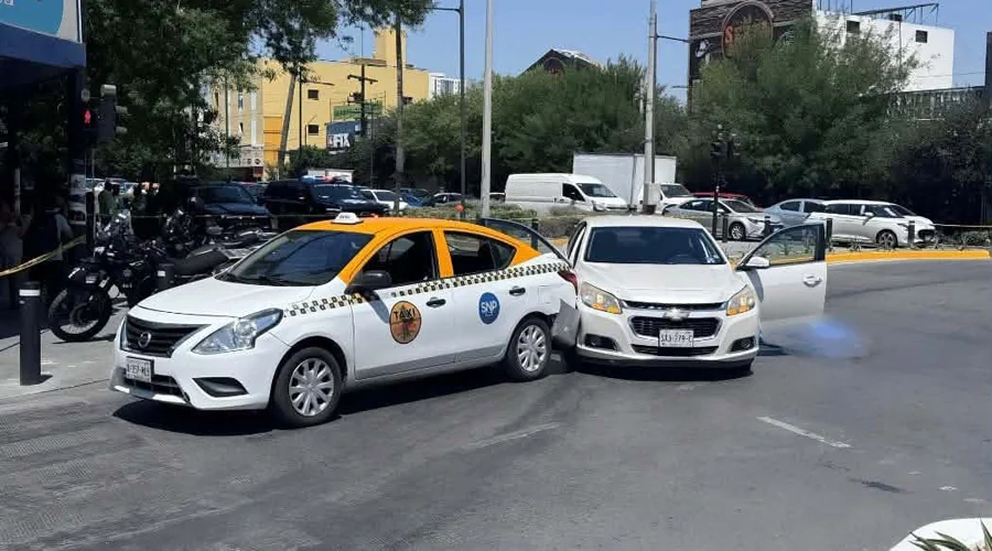 investigan-muerte-hombre-centro-de-monterrey Autoridades e investigadores atienden reporte de hombre fallecido en el centro de Monterrey